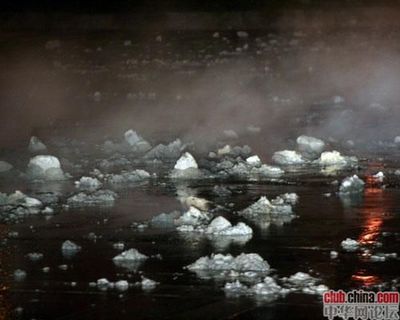 中華網(wǎng)論壇十周年--大貨車載電石一路狂奔燃燒 火龍震撼目擊者(圖)【轉(zhuǎn)】--網(wǎng)友影響中國--全國最大社區(qū)媒體